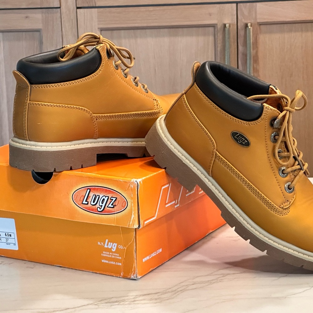 Lugz, 6.5 size, golden wheat/bark tan, ankle boot
